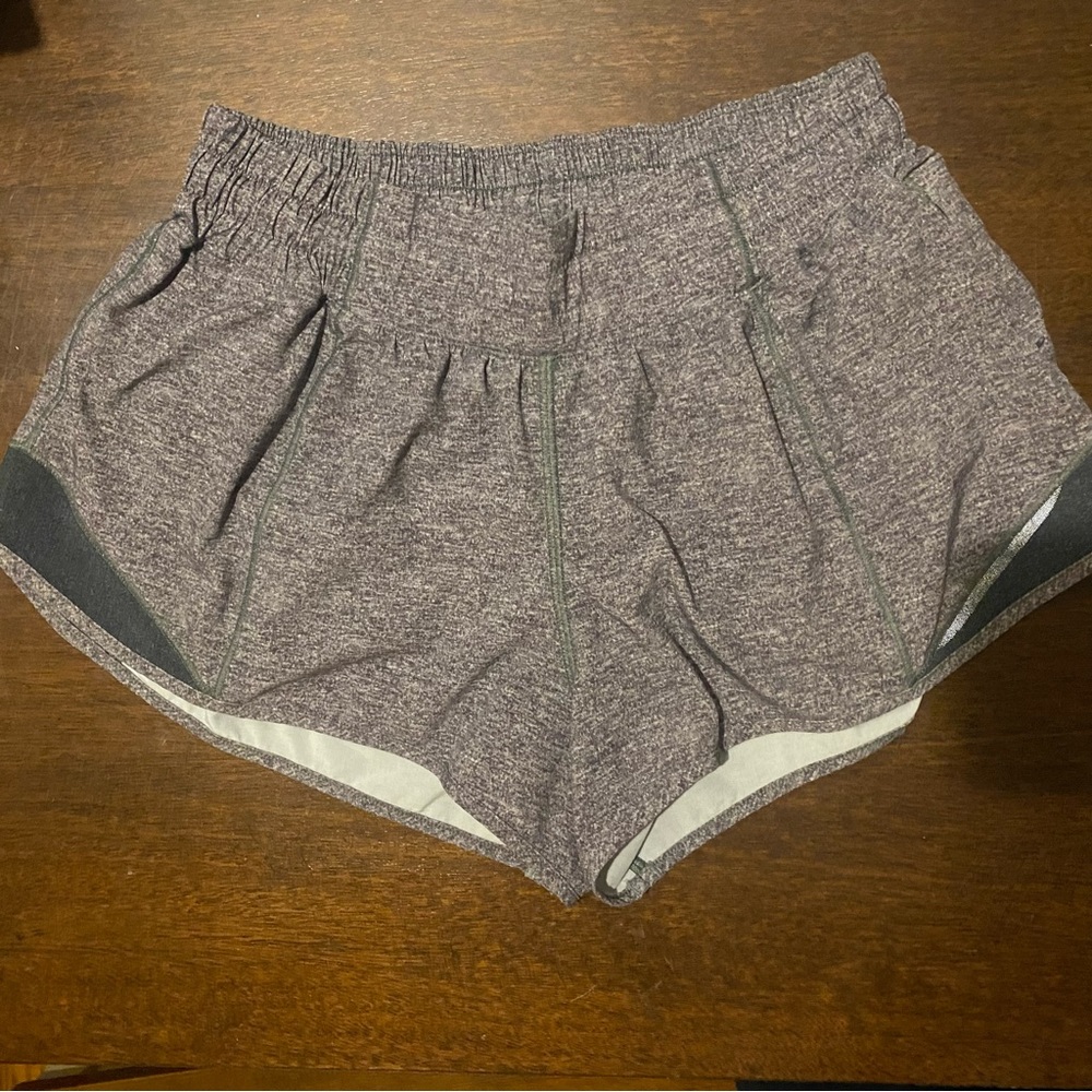 Lululemon grey hotty hot shorts size 6 low rise